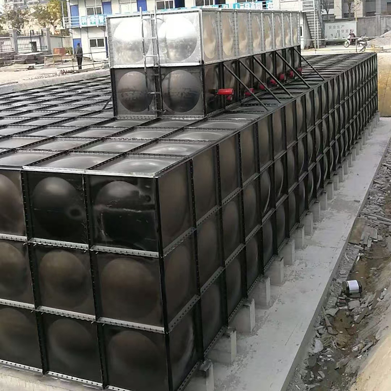 Underjordisk samlet sektionsvandtank